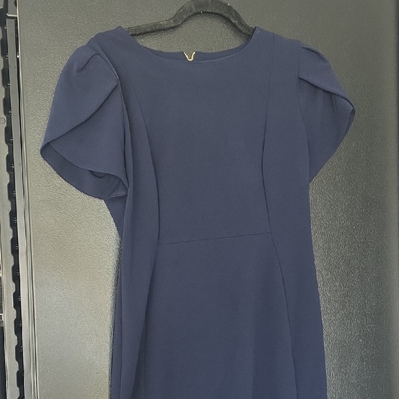 Chic Navy Blue Dress with Puff Sleeves - Picture 2 of 7
